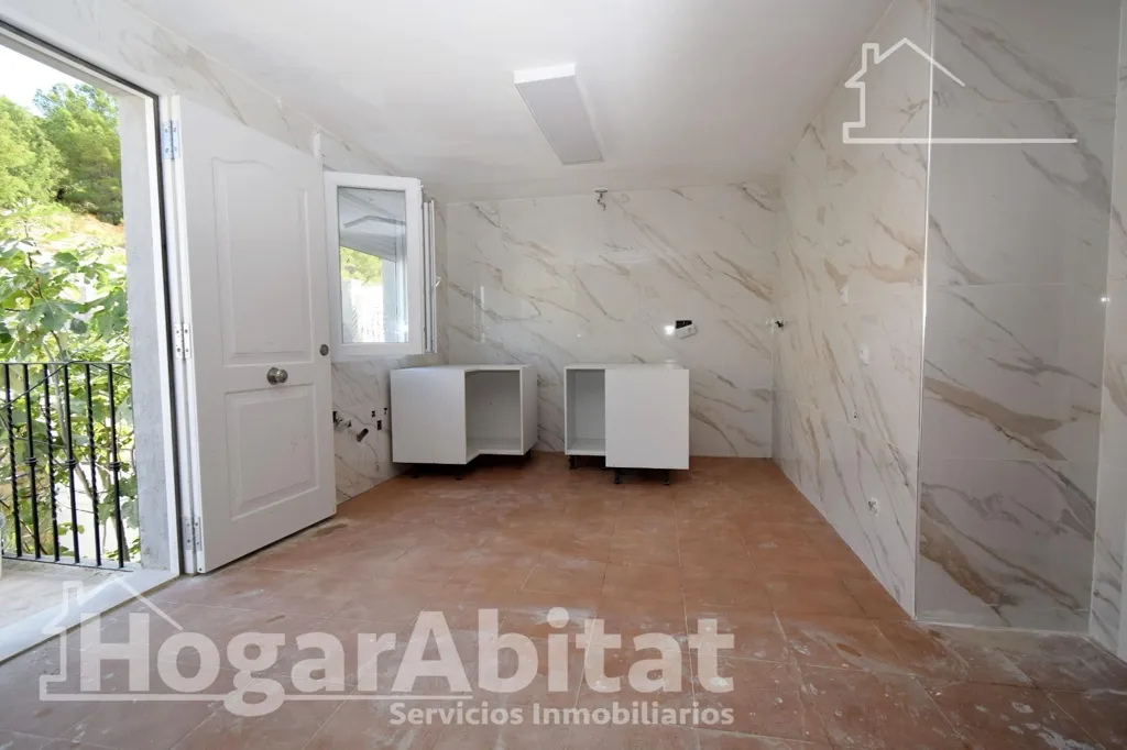 Entrée - New Two-Storey House with Terrace in Chiva