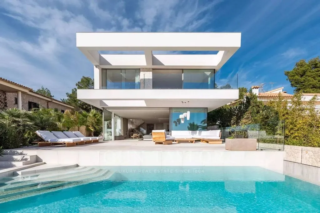 Piscine - Luxury Villa with Sea View in Bendinat