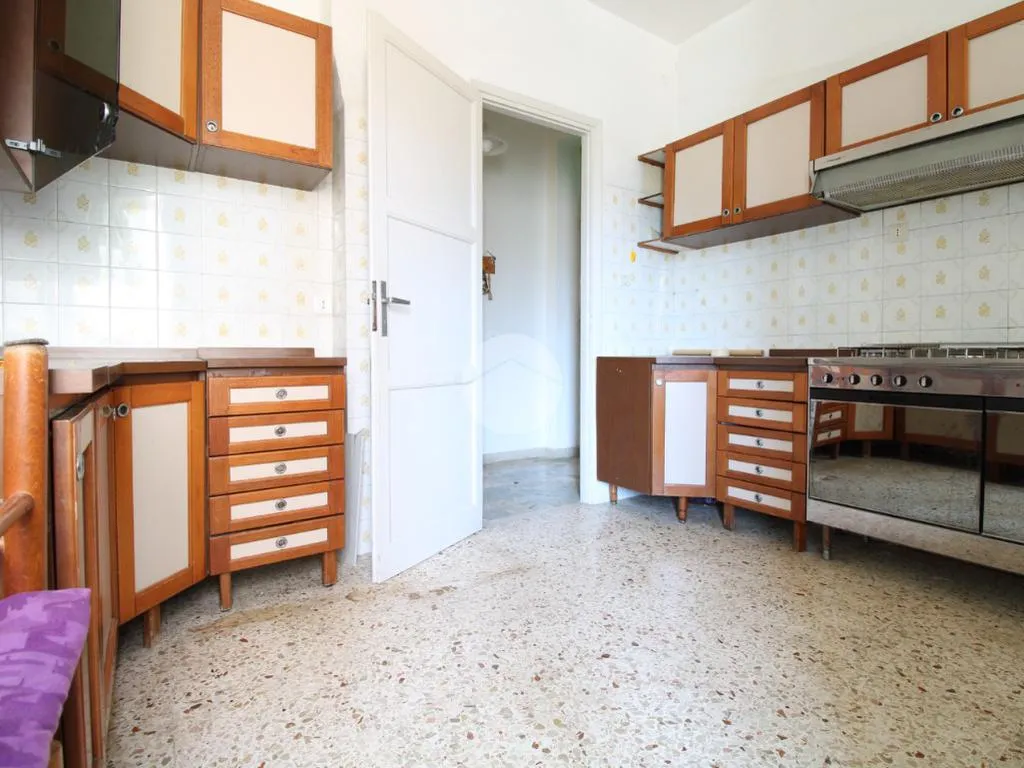 Köök - Three-Bedroom Flat with Veranda in Trapani