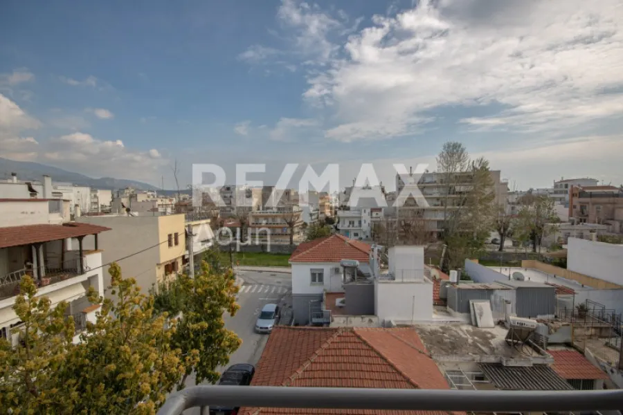 Balcone - Apartment with Balcony and View in Volos
