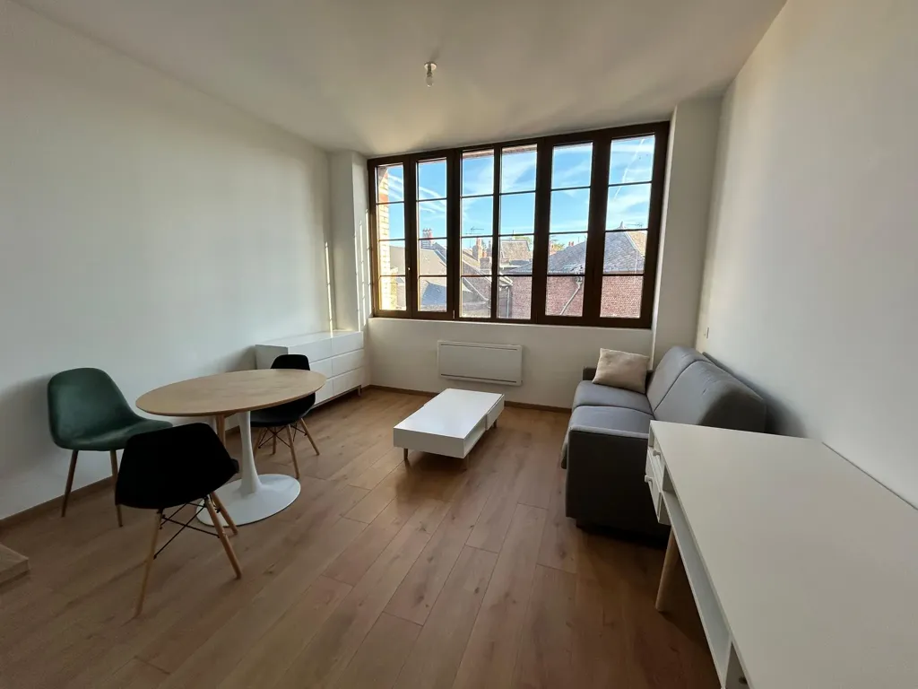 Elutuba - Modernised Studio Flat in Saint-Quentin