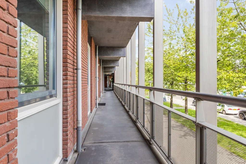 Rõdu - Spacious Flat with Balcony in IJsselmonde
