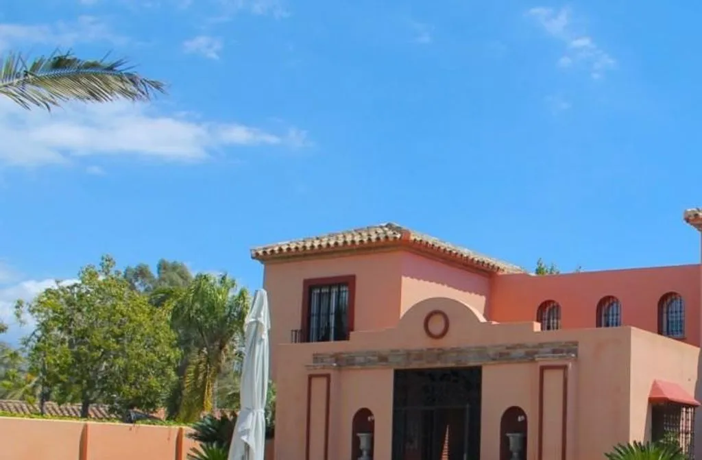Piscine - Andalusian Villa with Pool in Estepona