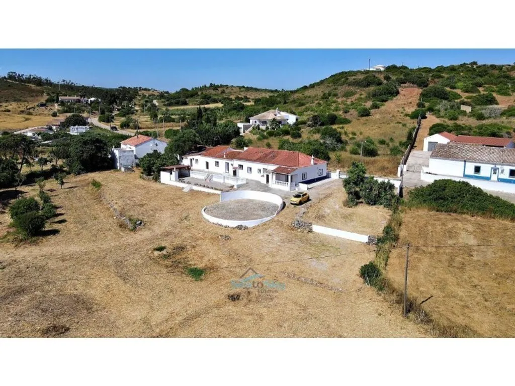 Vue aérienne - Luxury Farmhouse with Multiple Units in Vila do Bispo