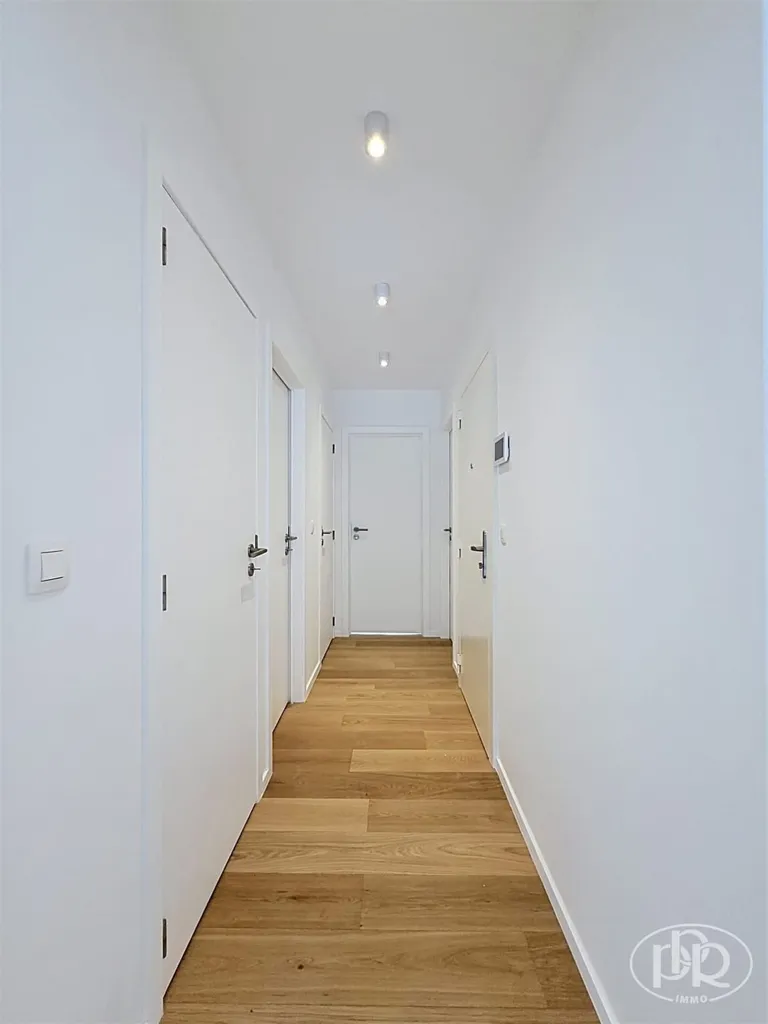 Esik - Modern Apartment with Terrace in City Centre