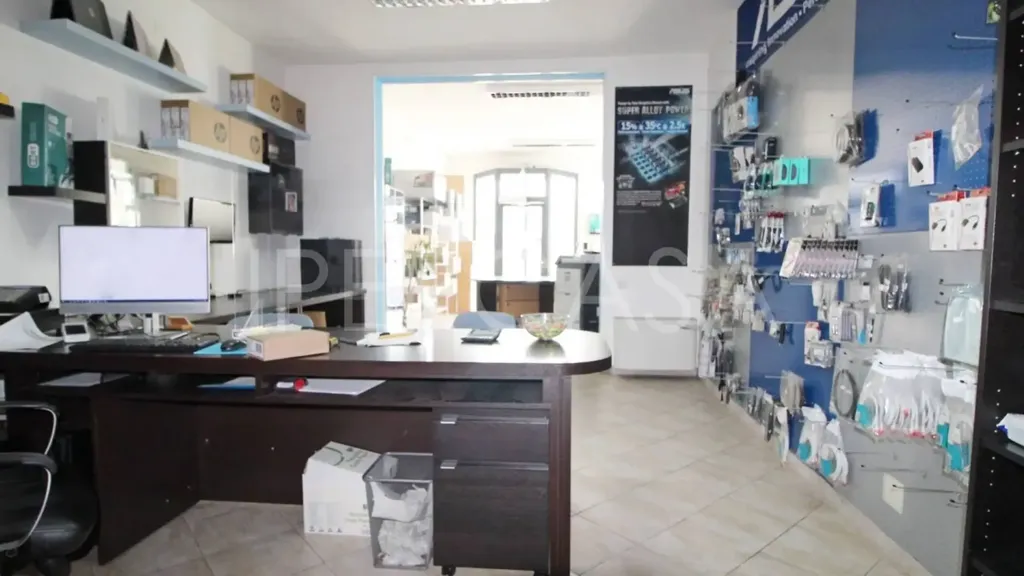 Bureau - Rustic Villa with Dual Units in Formigine