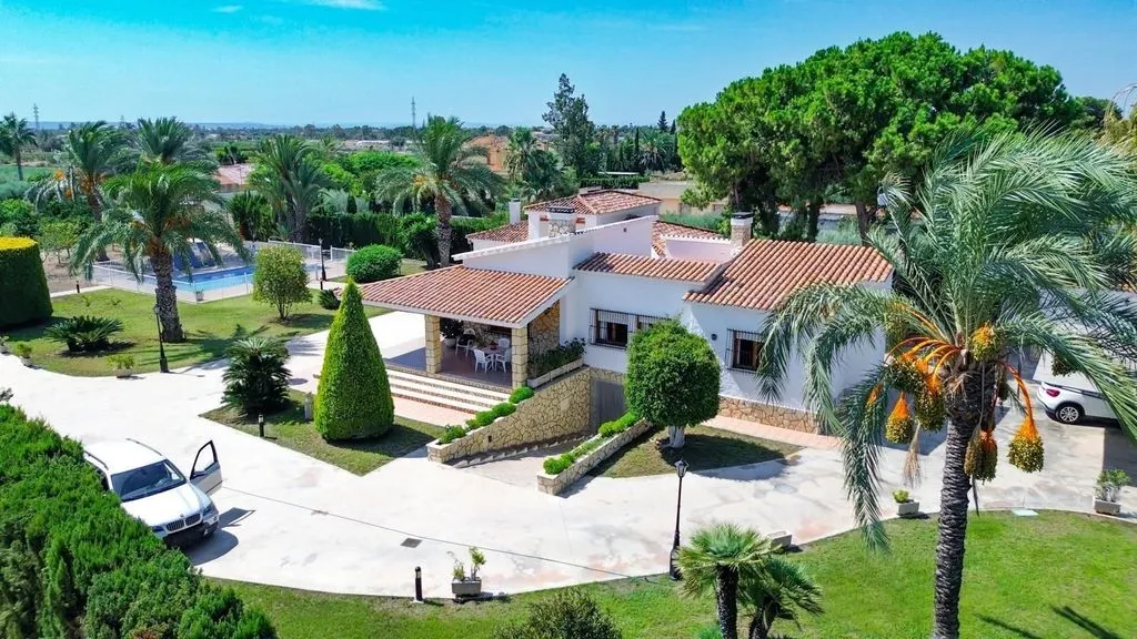 Õhuvaade - Luxury Detached House with Pool in Perleta