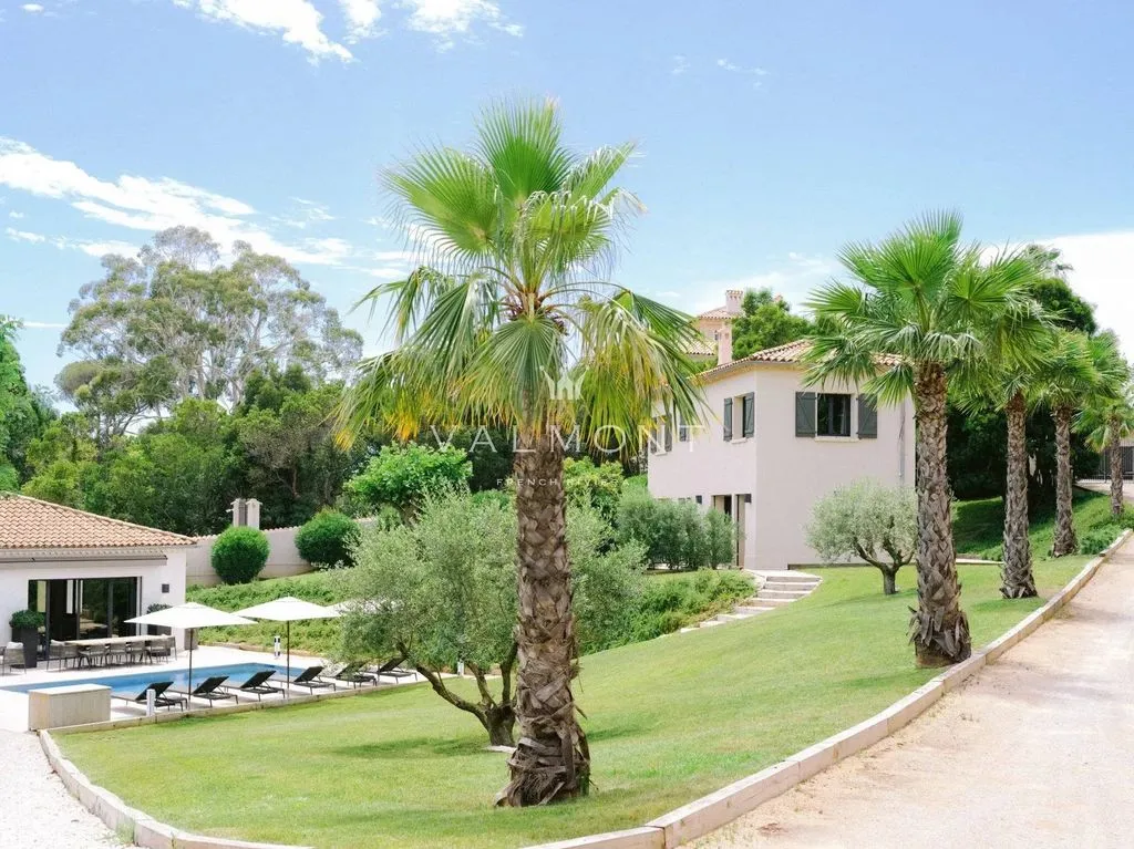 Exterior - Luxury Villa with Pool in La Croix Valmer