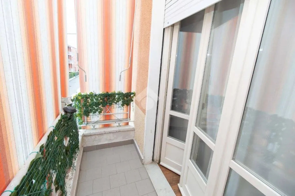 Balcon - Refurbished Apartment with Balcony in Leini
