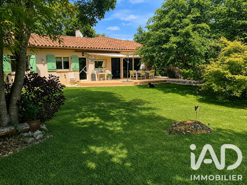 Jardin - Maison Familiale avec Piscine à Eycheil