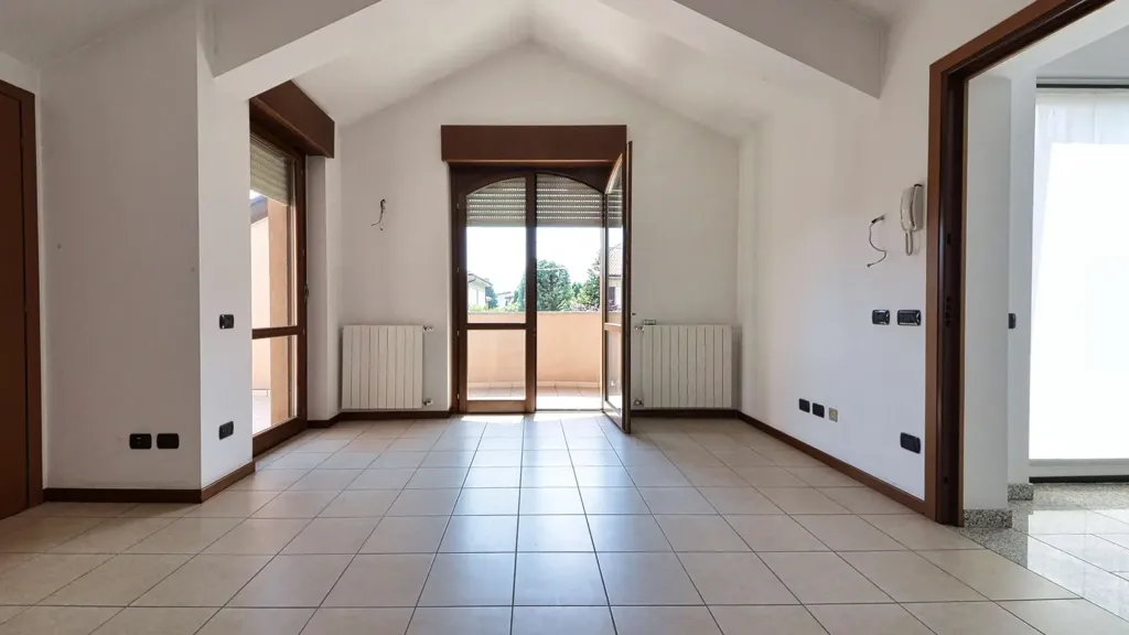 hallway_entrance