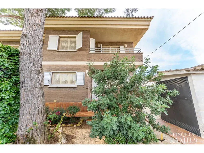Välivaade - Chalet with Pool in El Pinar, Reus