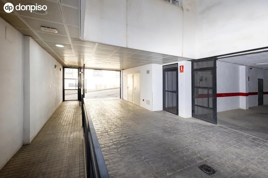Garaaž - Semi-New Flat with Terrace in Las Gabias