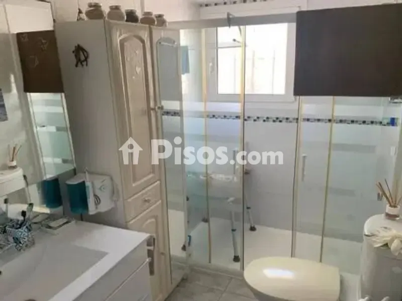 Salles de bain - Maison 3 chambres à ES