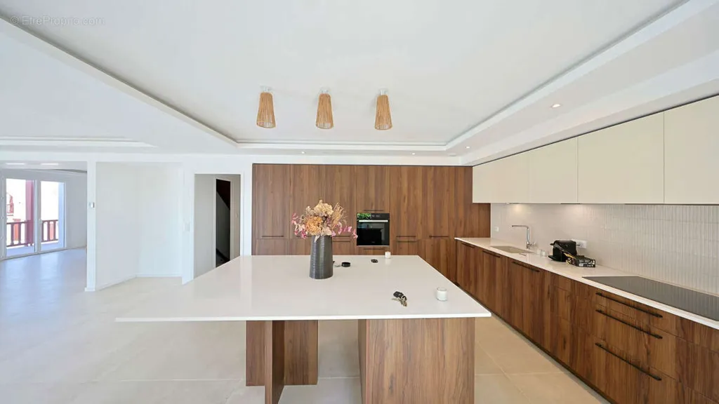 Cuisine - Villa Contemporaine avec Vue Océan et Montagnes à la Côte Basque