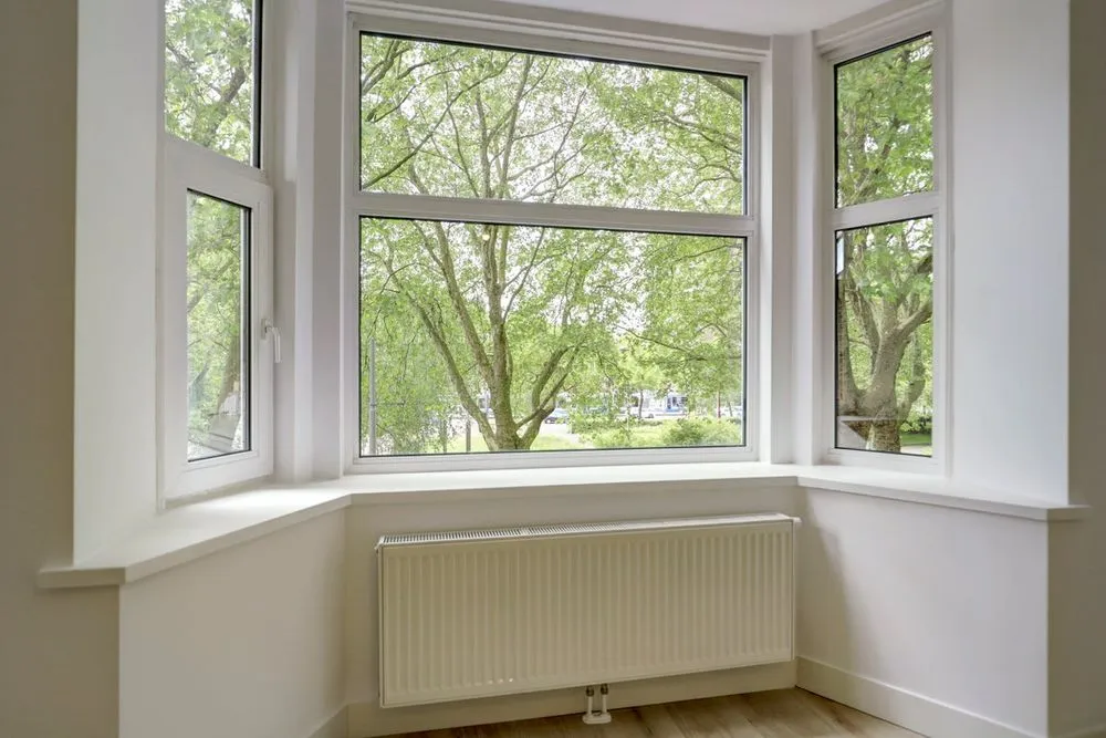 Pièces - 3-Bedroom Apartment with Balcony in Amsterdam