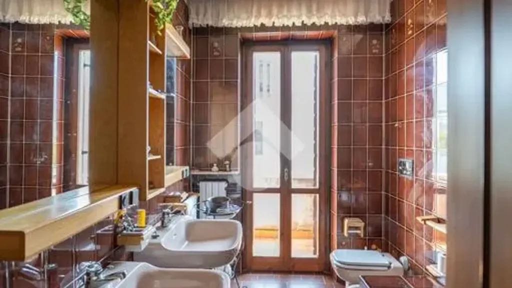 Bagni - Semi-detached House with Garden in Dossobuono