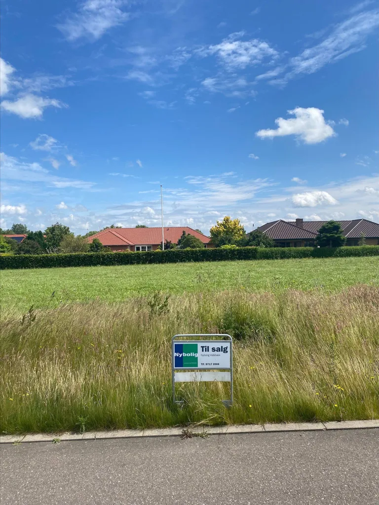 Aed - Year-Round Plot with 5G Coverage in Videbæk