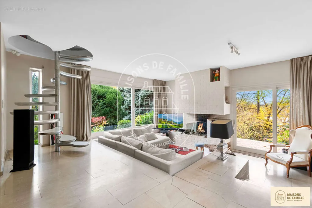 Maison 9 pièces à Rueil-Malmaison