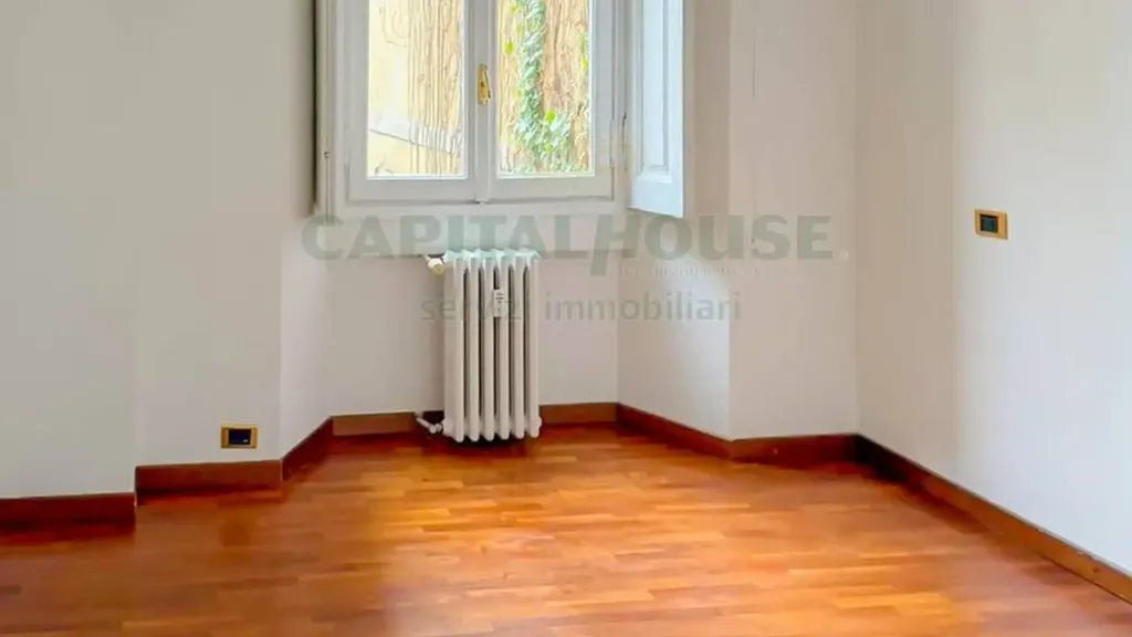 Pièces - Elegant Apartment with Balcony in Milan