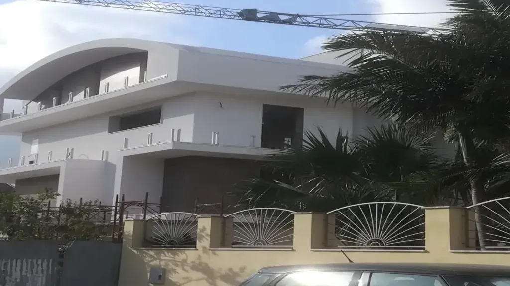 Esterno - Apartment with Balconies in Floridia