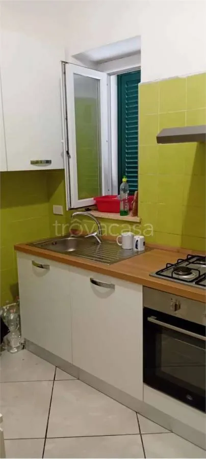 Cuisine - Rear-Facing Apartment with Terrace in Latina
