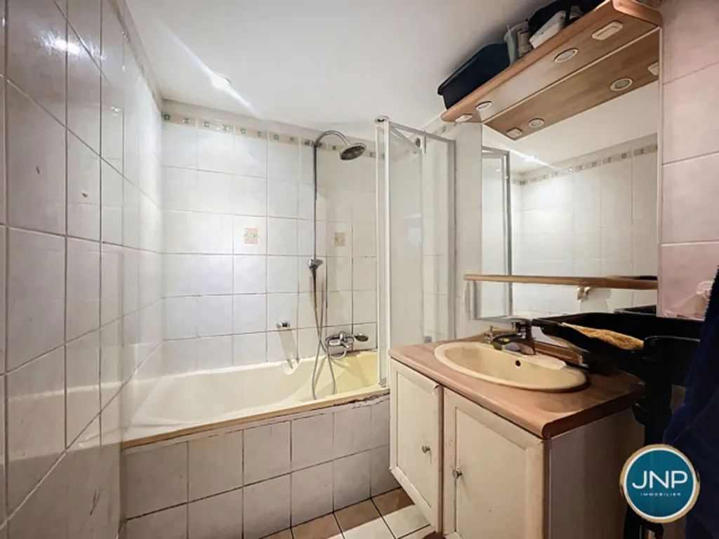Salles de bain - Appartement 2 Chambres avec Terrasse à Uccle Centre