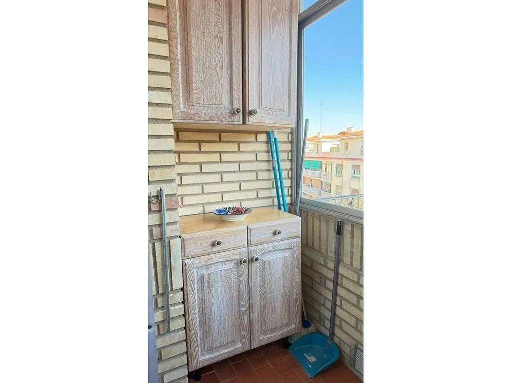 Balcon - Furnished Flat with Balcony in Central Location