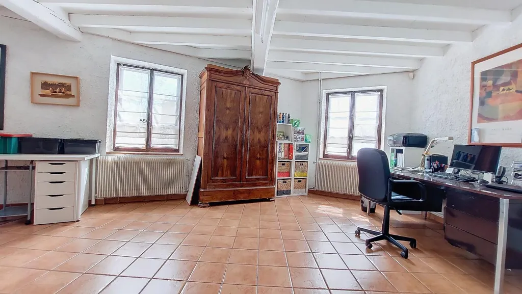 Office - Charming House with Garden in St Priest