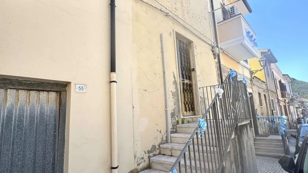 Exterior - Independent House with Dual Access in Gonnesa