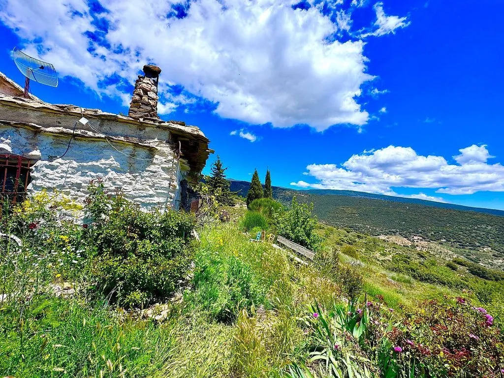 Välivaade - Rustic Finca with Water Source in Sierra de Júbar