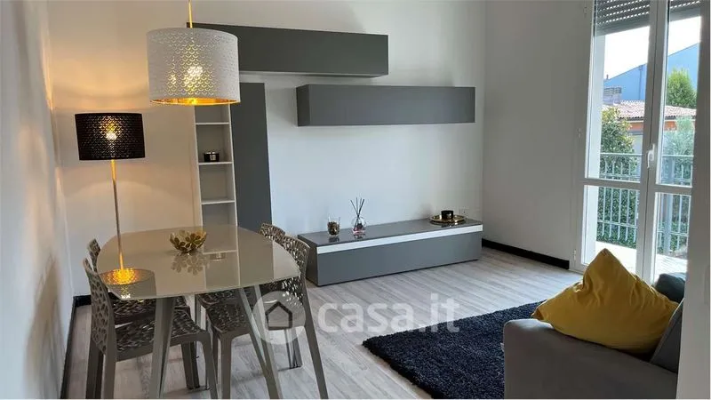 Elutuba - Fully Rented Triplex in Via Allegri, Modena