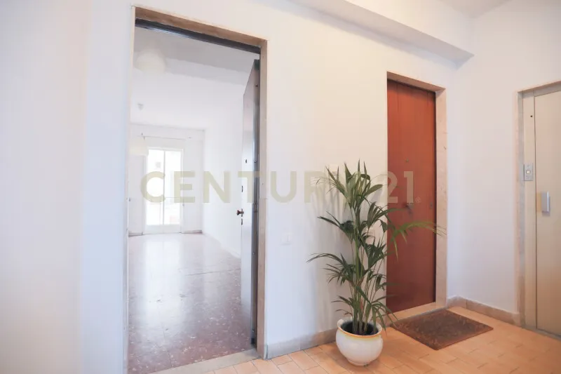 Entrée - Bright Apartment with Balcony in Catania
