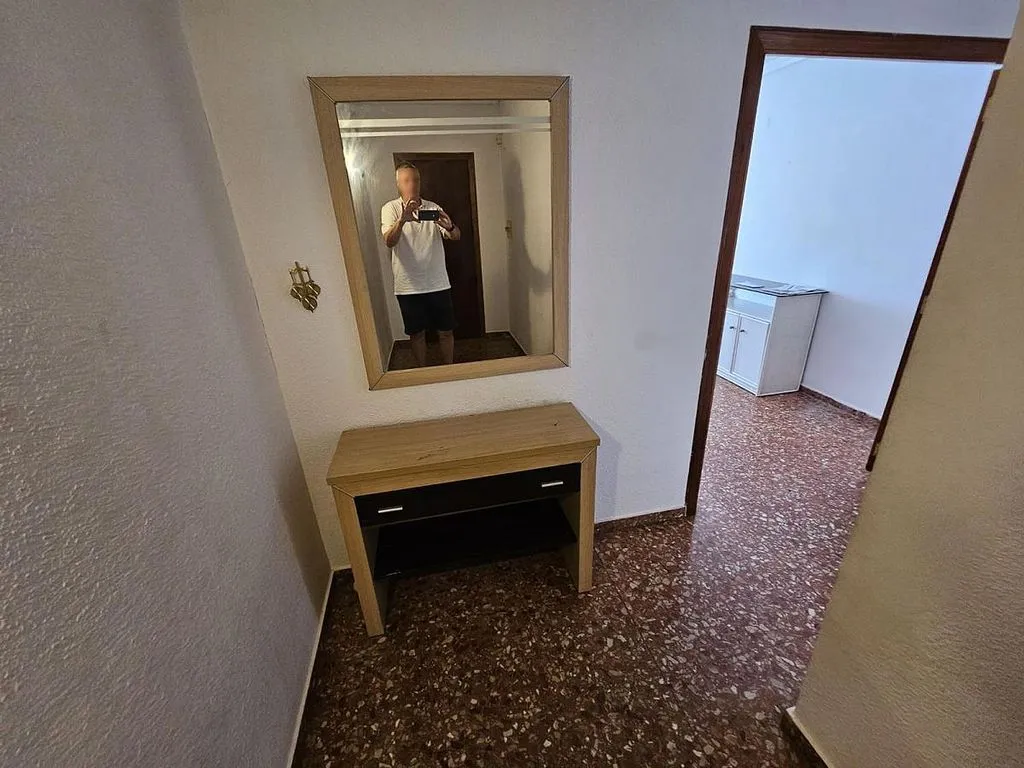Entrée - Apartment with Lift in Cabanes