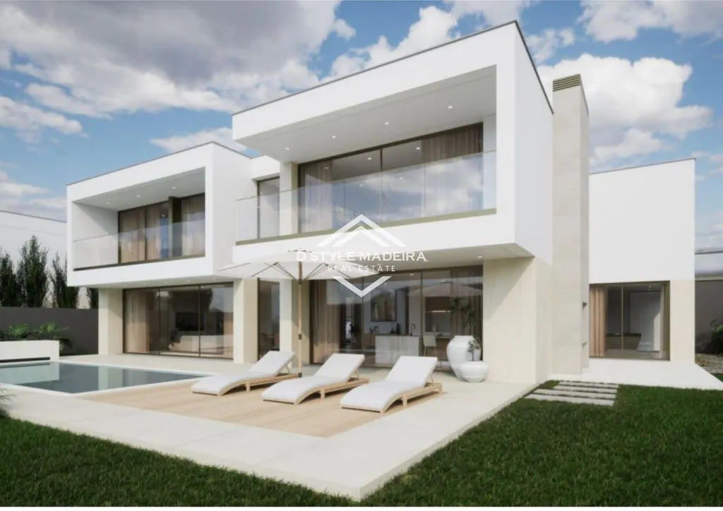 Exterior - Luxury Villa with Sea View in Calheta