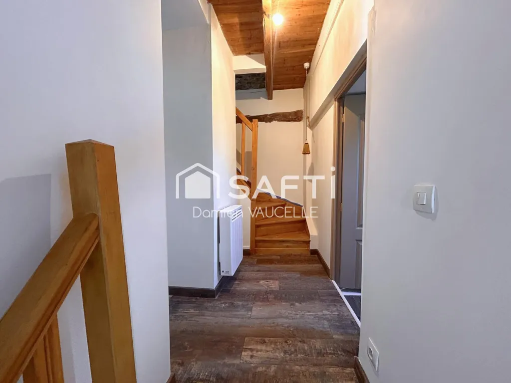 Rooms - Renovated House with Garden in La Dorée