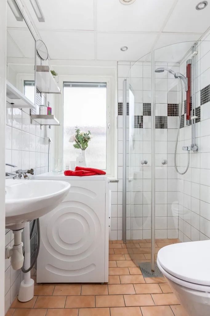 Vannitoad - Spacious Apartment with Balcony in Linköping