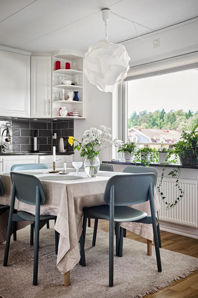 Salle à manger - Renovated Apartment with Balconies in Ingebäck