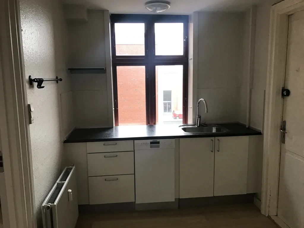 Cuisine - Light-Filled Flat with Park View in Esbjerg