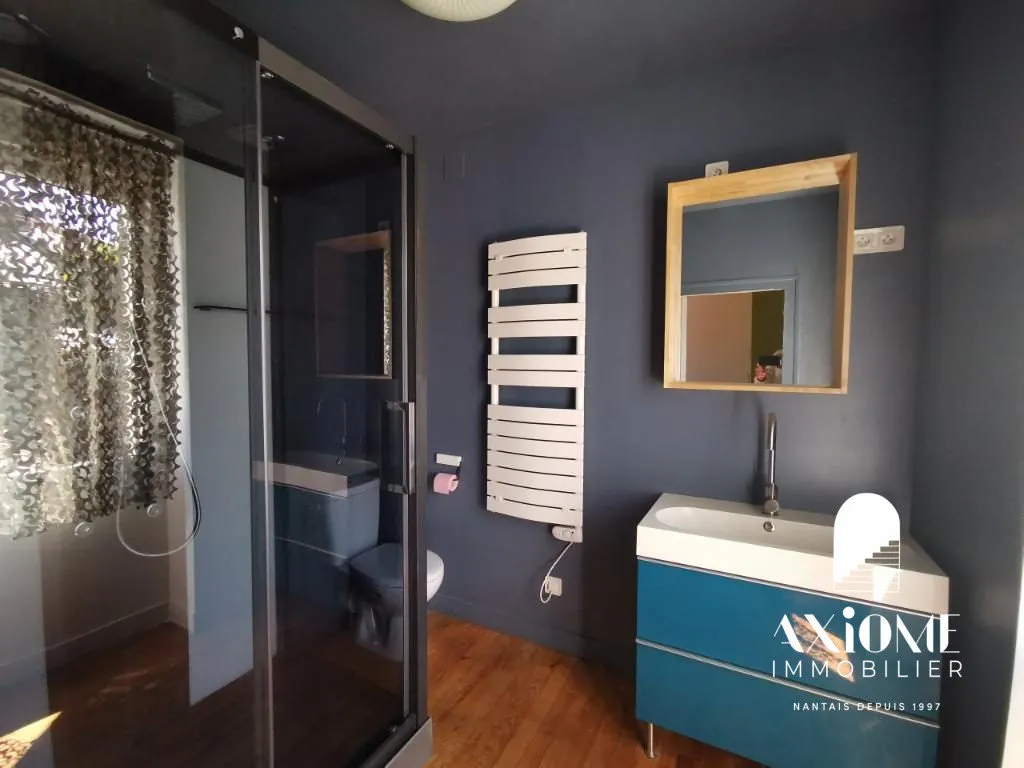 Salles de bain - Maison Rénovée 3 Pièces à Saint-Clair / Zola, Nantes