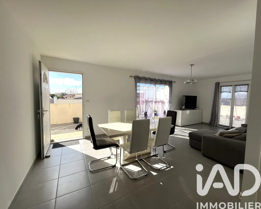 Söögituba - Flat-Roofed Villa with Pool Potential in Autignac