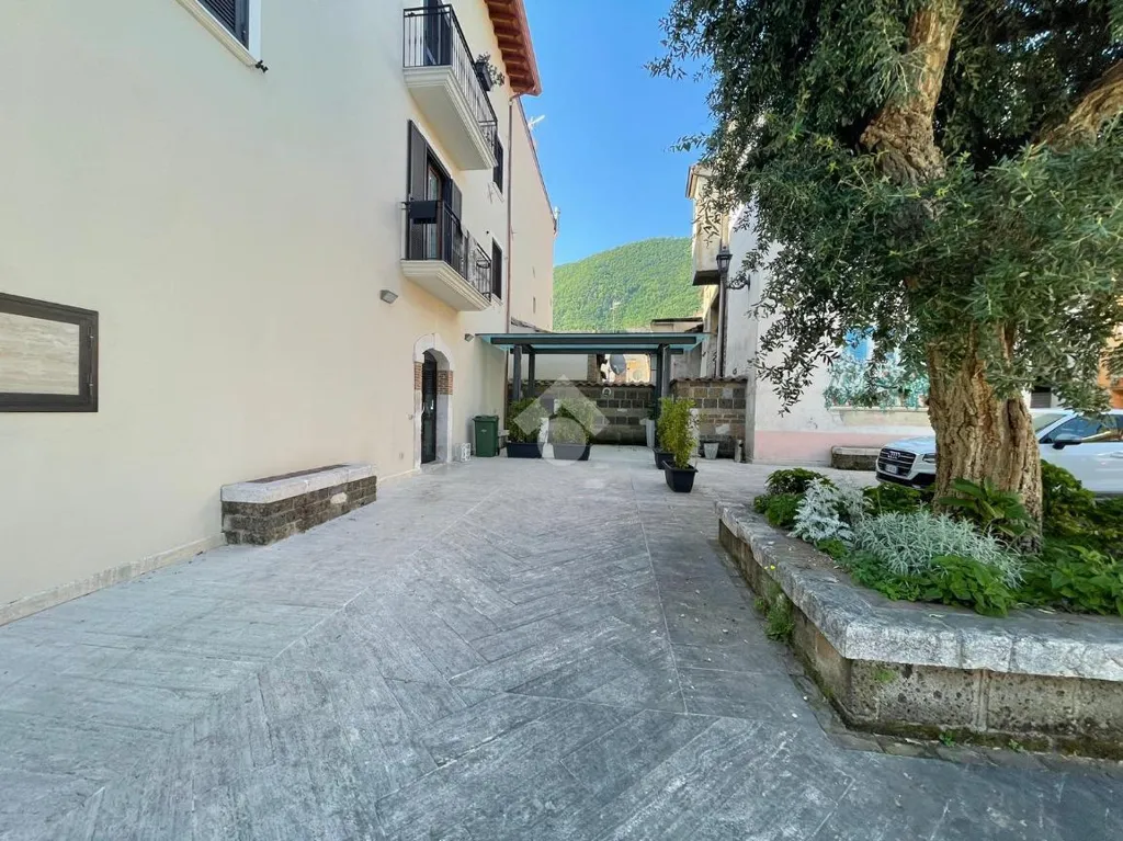 Jardin - Independent House with Central Location in Cervinara