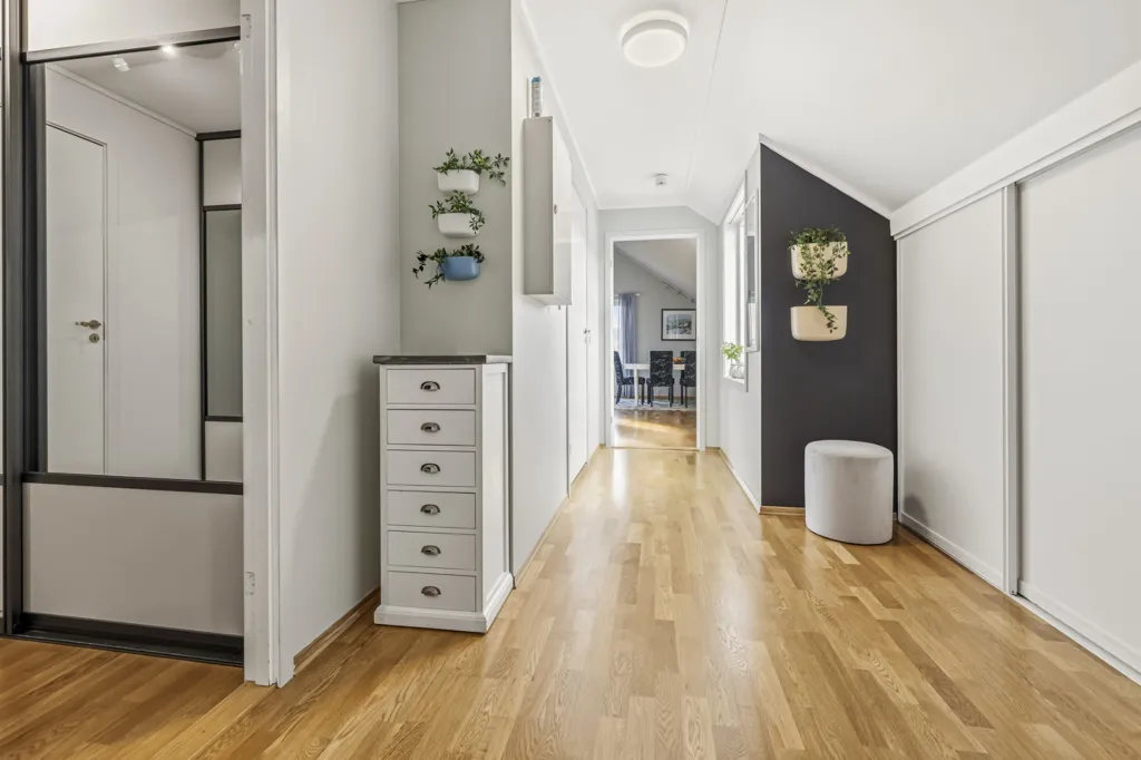 Entrée - 3-Bedroom Apartment with Balconies in Bodø