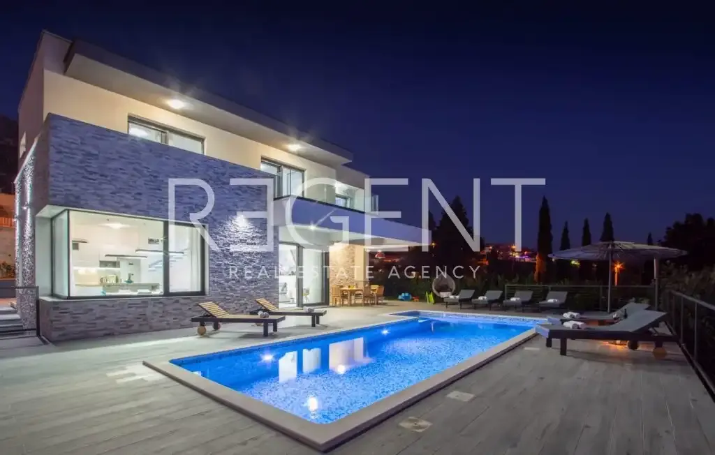 Piscine - Luxury Villa with Sea View near Split