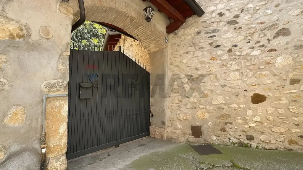Garden - Independent House with Private Courtyard in Gavardo