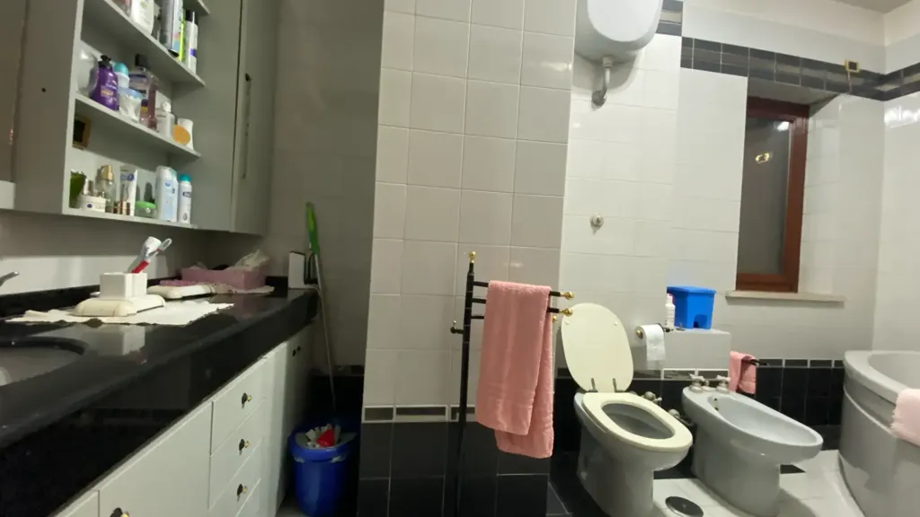 Salles de bain - Villa with Private Garden in Contrada Cretarossa, Benevento