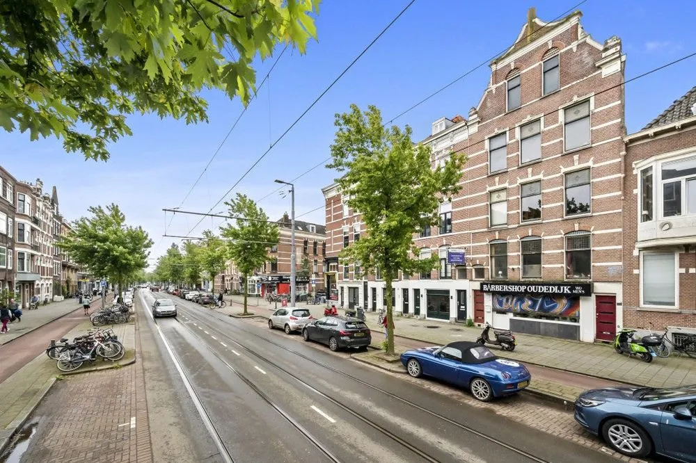4-toaline korter asukohas Rotterdam