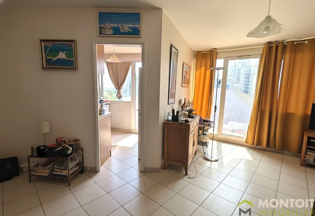Elutuba - 3-Bed Flat with Balcony near Créteil Lake