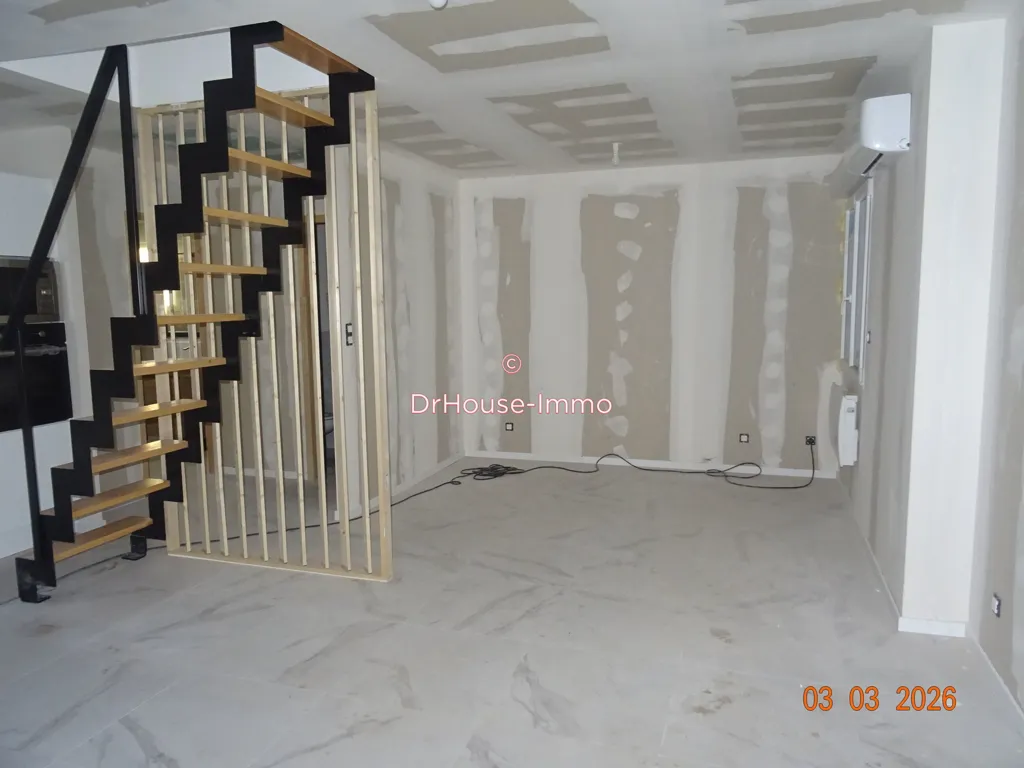 Rooms - Renovated Stone House with Garden in Saint-Savin
