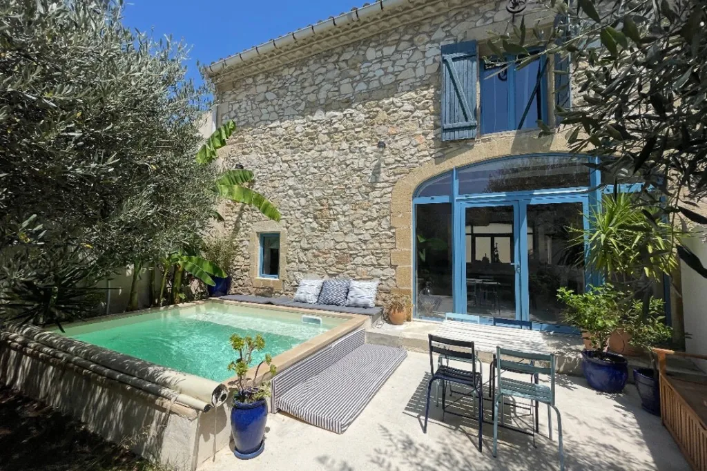 Bassein - Renovated Village House with Artistic Features in Codognan
